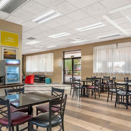 Quality Inn Near Speedway Wilkesboro Buitenkant foto