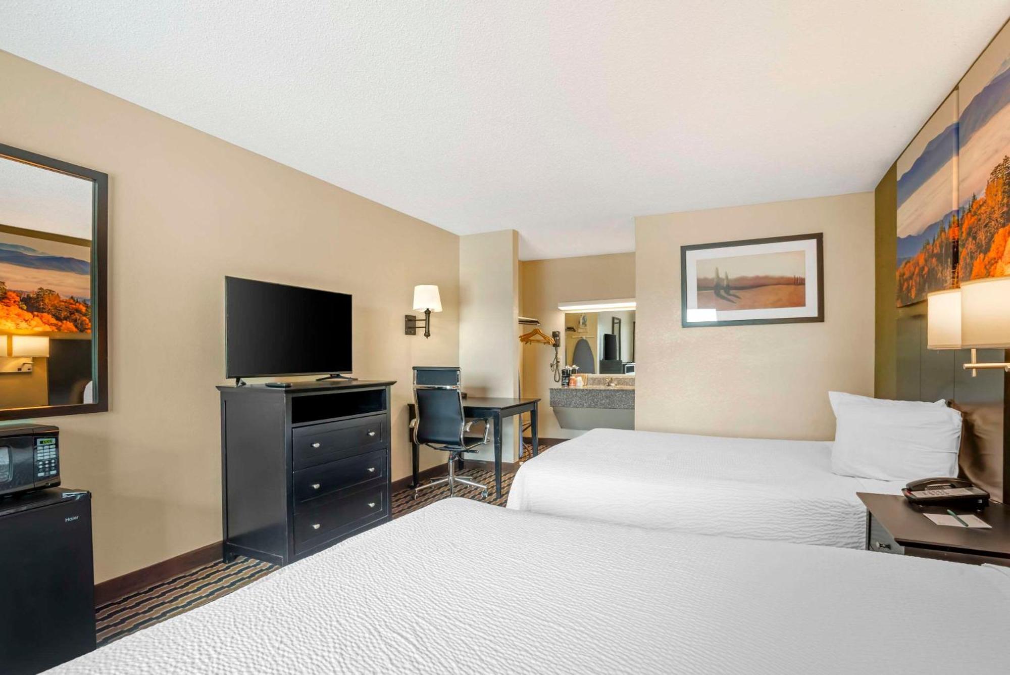 Quality Inn Near Speedway Wilkesboro Buitenkant foto