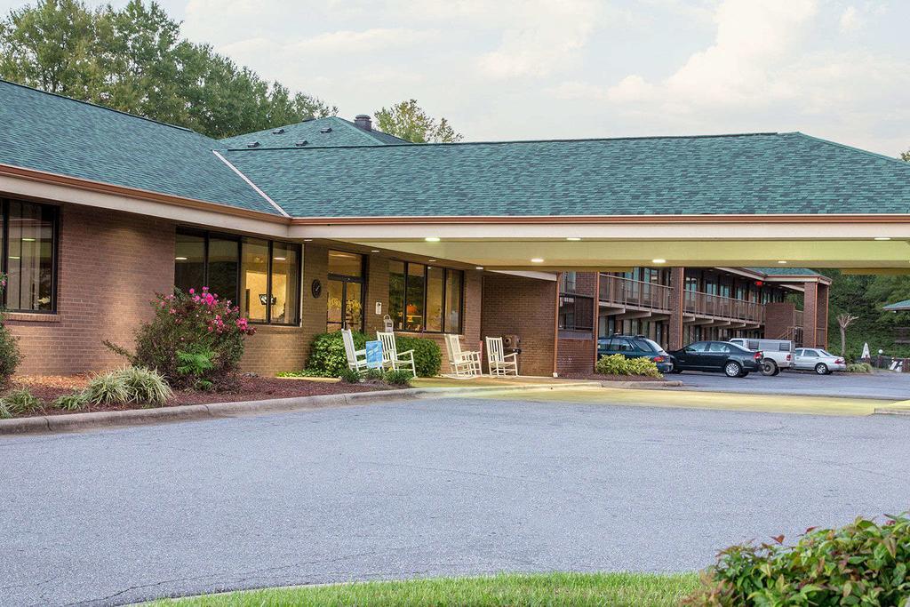 Quality Inn Near Speedway Wilkesboro Buitenkant foto